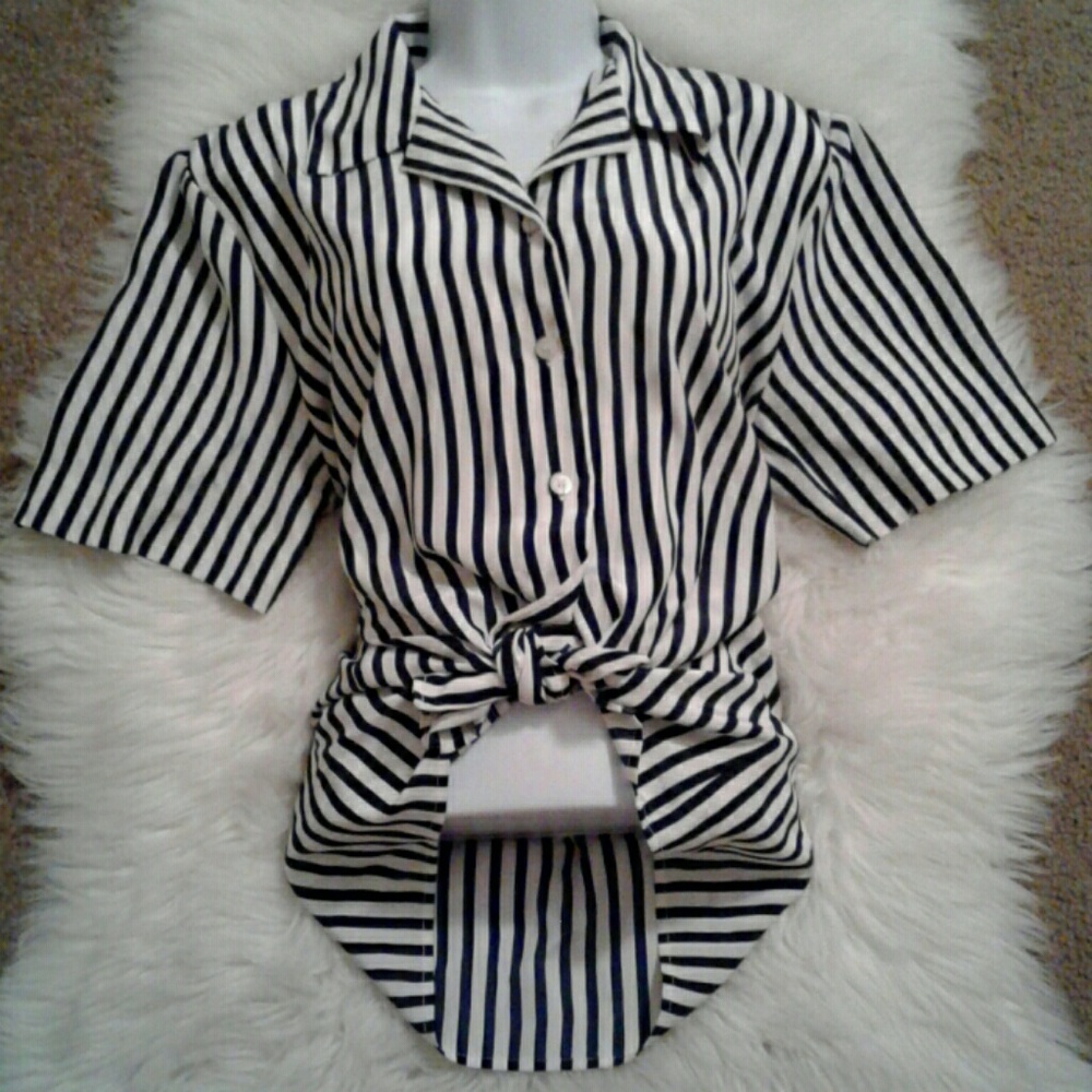 Reposh Sz 12 Navy Blue & White Stripe Button Up Blouse